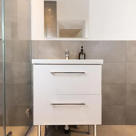 Apartment Nests - Modernes Mit Zwei Baedern Berlin