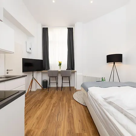 Nests - Modernes Mit Zwei Baedern Berlin