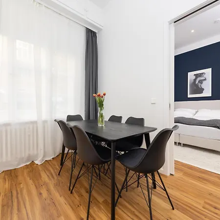 Nests - Modernes Mit Zwei Baedern * Berlin